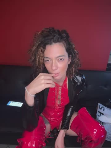 strawberry_queen2 Webcam Chat October 17, 2026