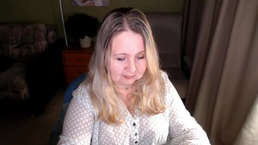 YanaMayer Webcam Chat October 17, 2026