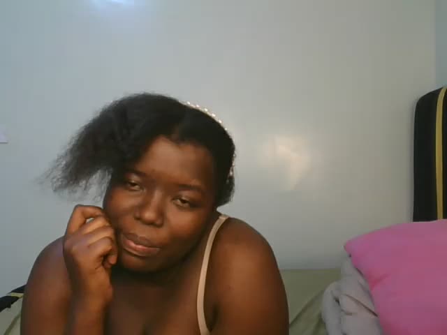 royal_rosie Webcam Chat October 17, 2026