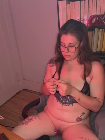 Rosiepussy69 Webcam Chat October 18, 2026