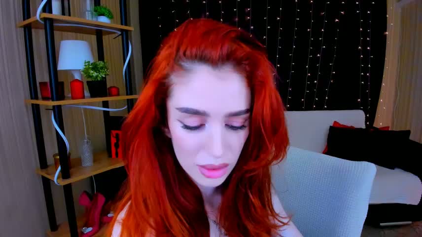 ChristinaConteeree Webcam Chat October 18, 2026