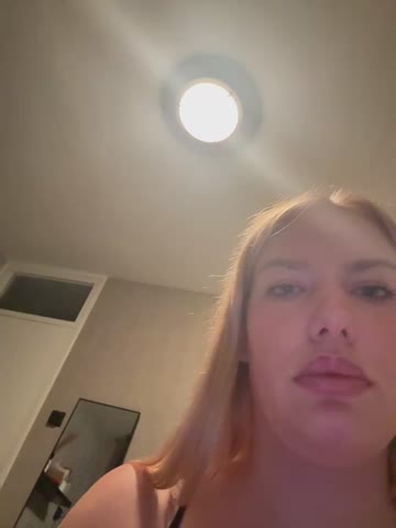 Chloemillerrxx Webcam Chat October 18, 2026