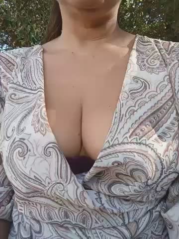 Sexyhousewife1975 Webcam Chat October 18, 2026