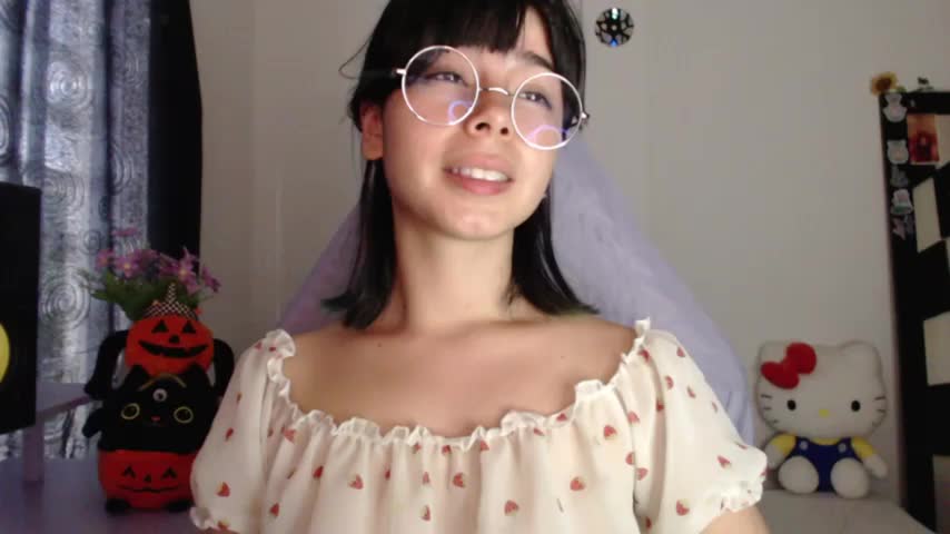 YUKII-UWU Webcam Chat October 18, 2026