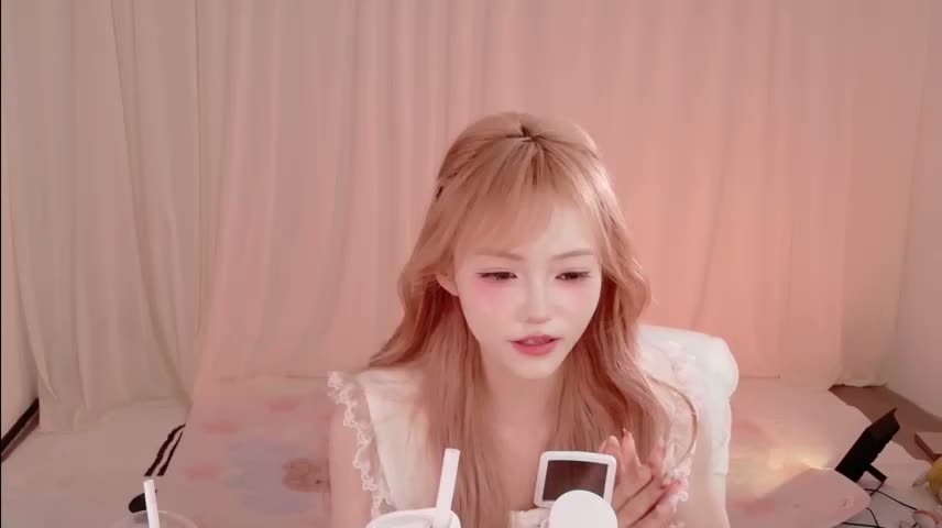 qingqing188 Webcam Chat October 18, 2026