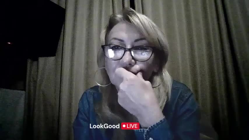 LudaLoveri Webcam Chat October 18, 2026