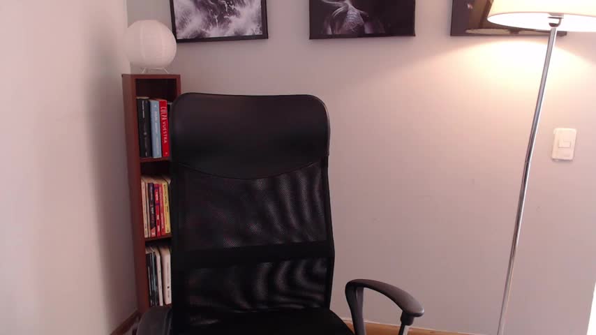 thamarajane Webcam Chat October 18, 2026
