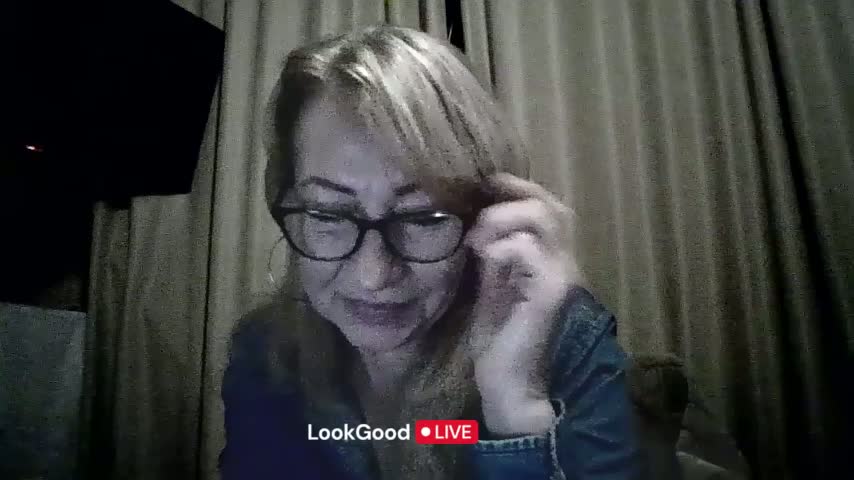 LudaLoveri Webcam Chat October 18, 2026