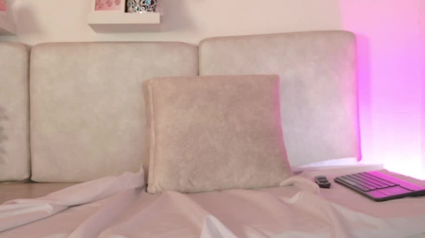 Olivia_Noxie Webcam Chat October 18, 2026