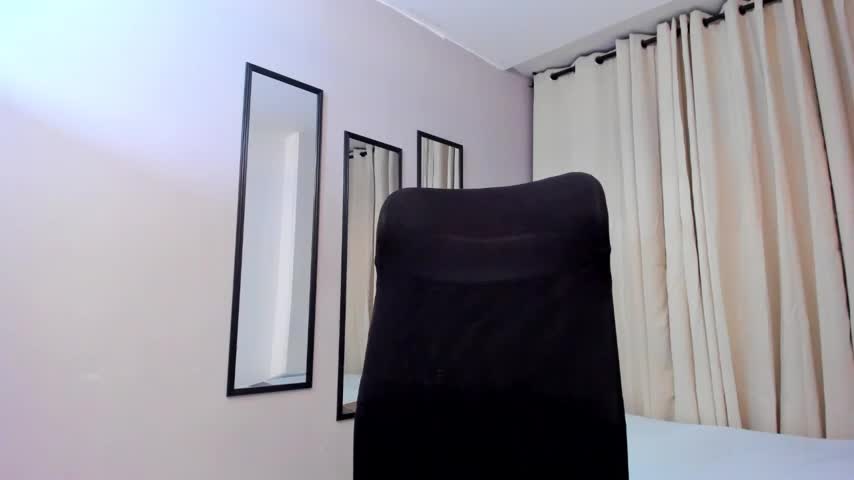 Esmeralda_Candy Webcam Chat October 18, 2026