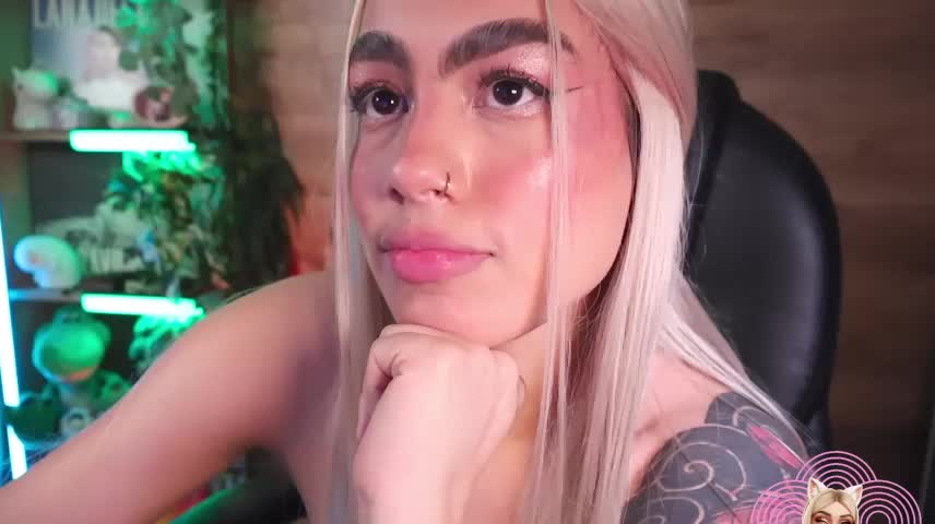 Miila_snow Webcam Chat October 18, 2026