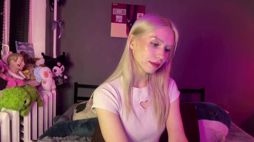 sexy_cute18 Webcam Chat October 18, 2026