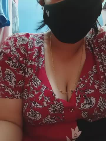dustupriya Webcam Chat October 18, 2026