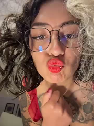 Rae_Lil_White Webcam Chat October 18, 2026