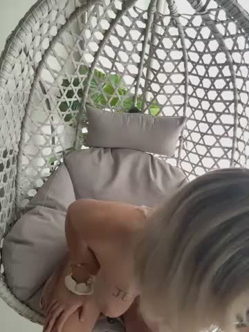 zoeypink Webcam Star October 18, 2026