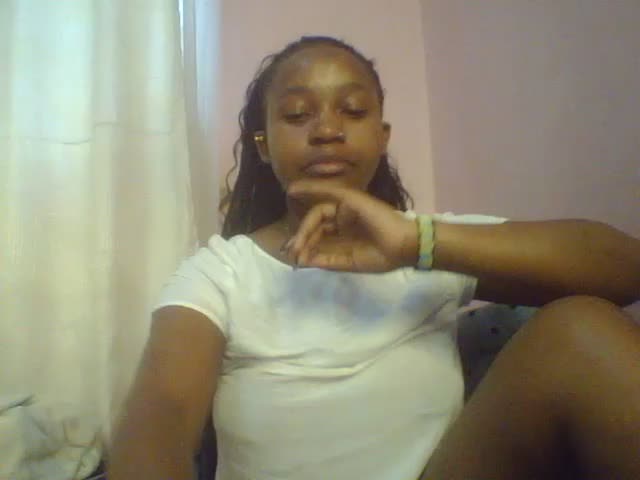 bunny_kiki Webcam Star October 18, 2026