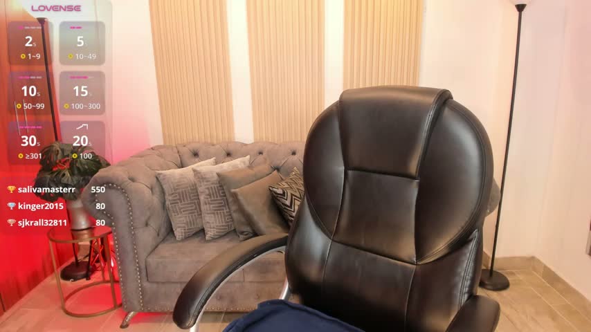 alana_martiins Webcam Star October 18, 2026