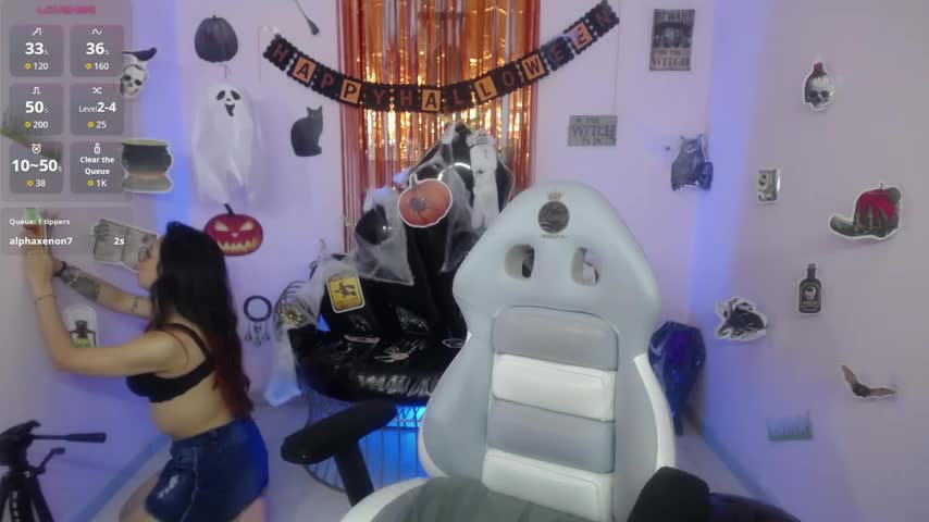 Nahomi_xxx Webcam Chat October 18, 2026