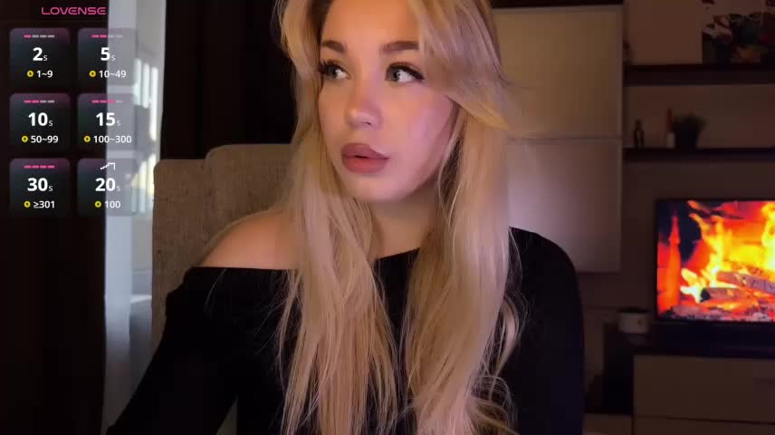 ariashaa Webcam Star October 19, 2026