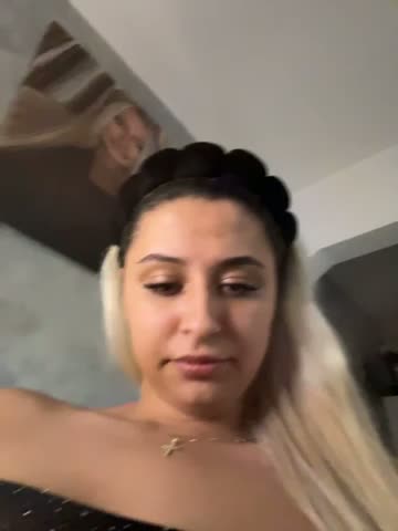 Kylie_One Webcam Chat October 19, 2026