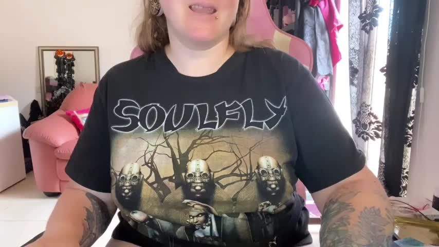 kisicaxx Webcam Chat October 18, 2026