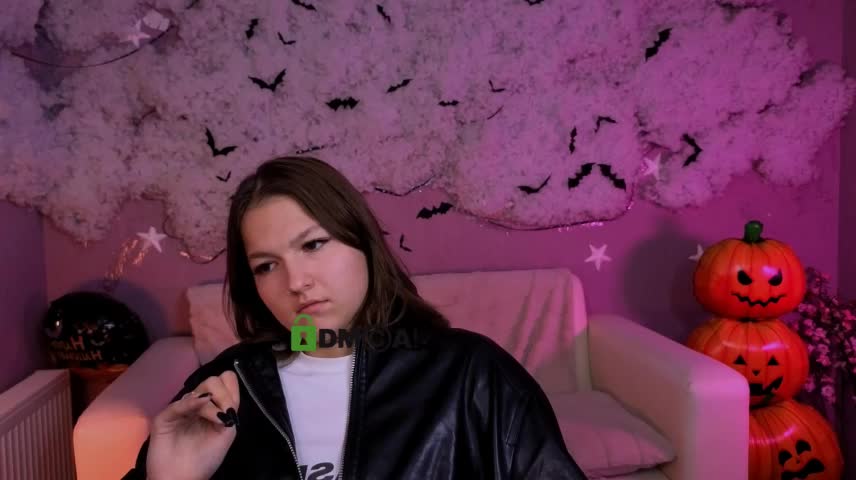 liana_best Webcam Chat October 18, 2026