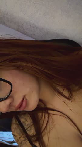 KloeReddd Webcam Chat October 19, 2026