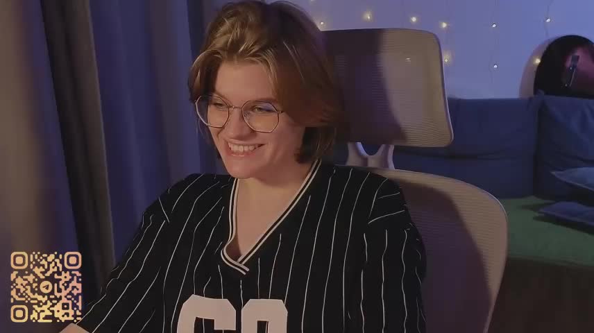 _JessieVibes Webcam Star October 19, 2026