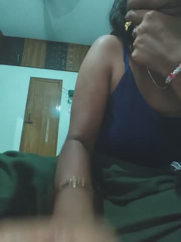 tamil_mynaa Webcam Chat October 19, 2026