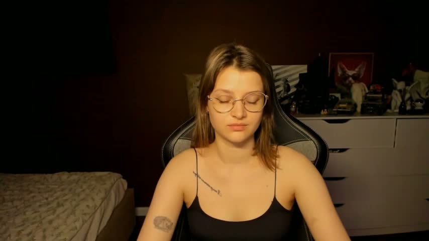 SoniNesti Webcam Chat October 19, 2026