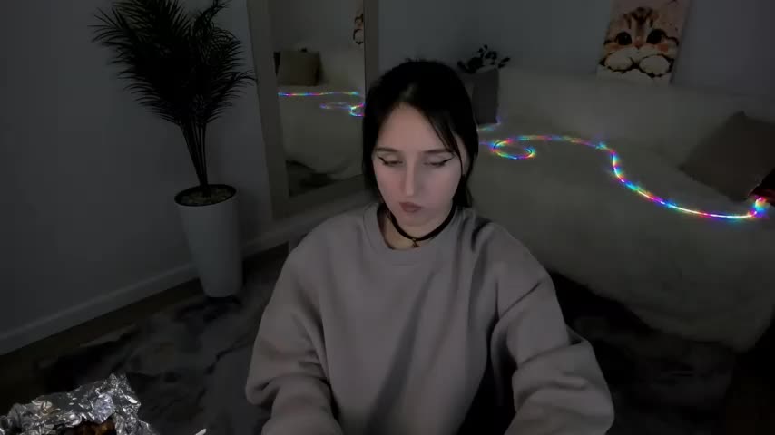 JulietteMonli Webcam Chat October 19, 2026