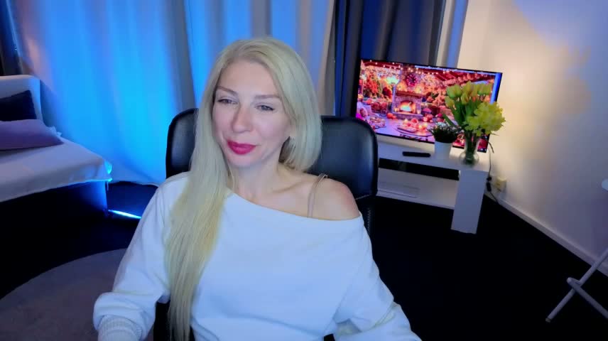 EllisSkyy Webcam Star October 19, 2026