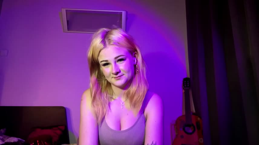 LorineFavaro Webcam Chat October 19, 2026