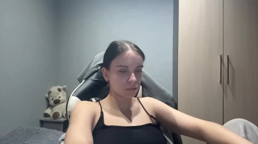 Hisaky Webcam Chat October 19, 2026