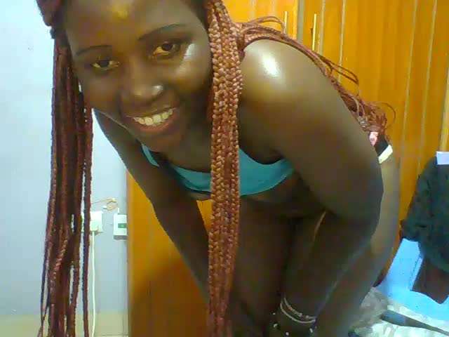 curvey_bae Webcam Chat October 19, 2026