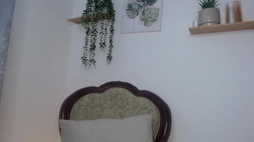 Leena_rose Webcam Star October 19, 2026