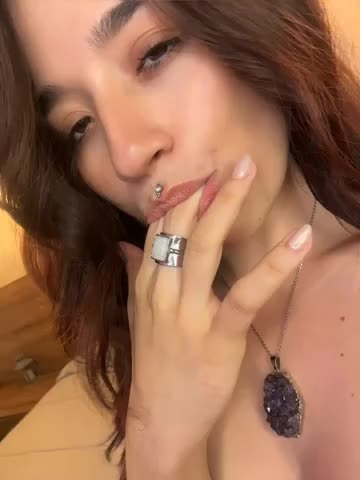 Charlotte_Rossee Webcam Chat October 19, 2026