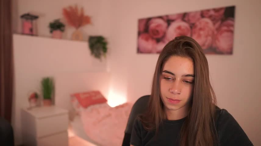 OliviaMoretti Webcam Chat October 19, 2026