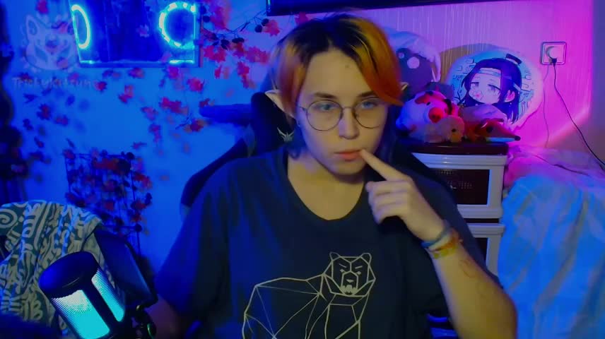 TrickyKitsune Webcam Chat October 19, 2026