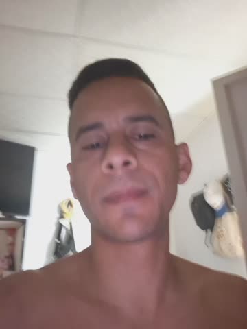 MorenoVnz90 Webcam Chat October 19, 2026