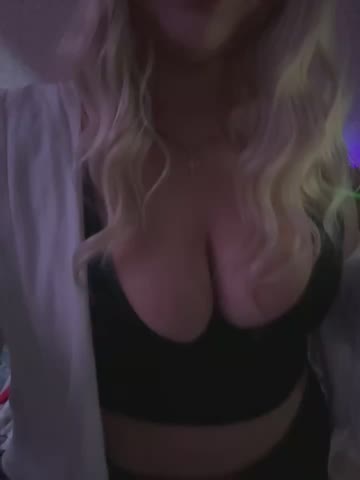 Ameliaa_Red Webcam Chat October 19, 2026
