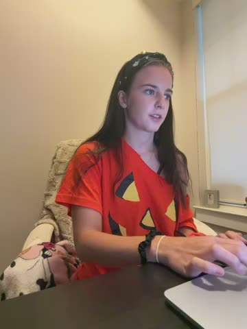 slimeroniprincess Webcam Chat October 19, 2026