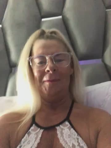 Busty_BlondeX Webcam Chat October 19, 2026