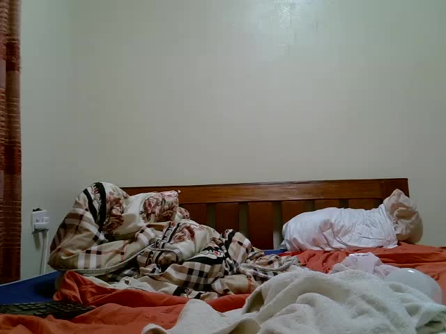 sweet_splasher Webcam Chat October 19, 2026