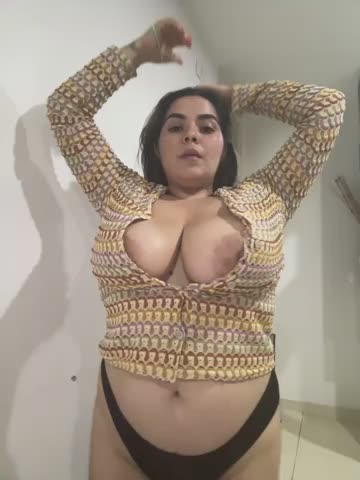 bella_luna12 Webcam Chat October 19, 2026