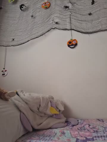 Emma_Laurent_ Webcam Chat October 19, 2026