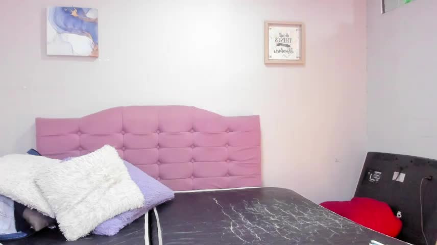 kitty97_ls Webcam Chat October 19, 2026