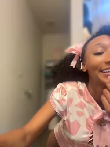 Carmel_Caine Webcam Chat October 19, 2026