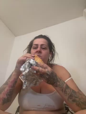 tattooed_milf Webcam Chat October 19, 2026
