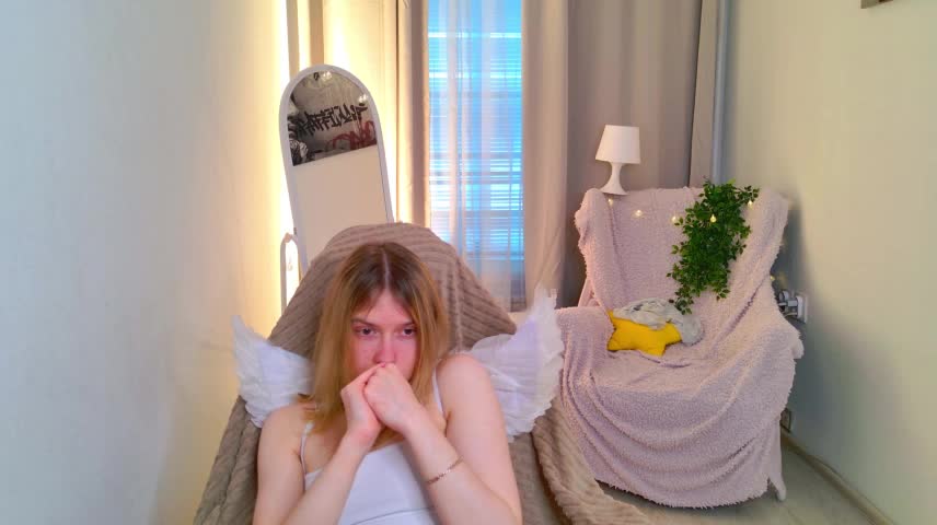 MilanaRayy Webcam Chat October 19, 2026